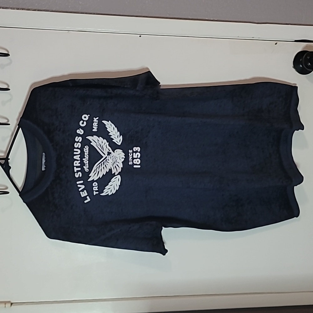 Levi's t-shirt